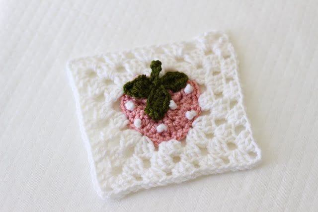 Chunky Strawberry Blanket Square