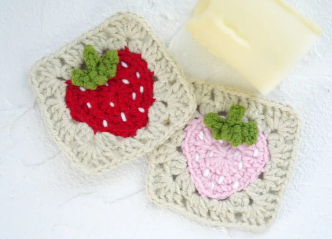 Vintage Strawberry Motif Square